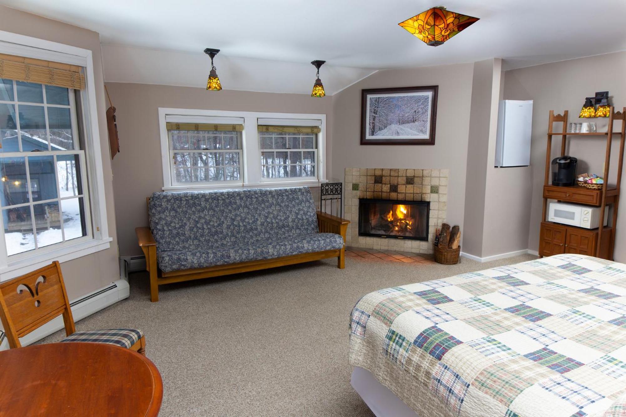 Keene Valley Trails End Inn المظهر الخارجي الصورة