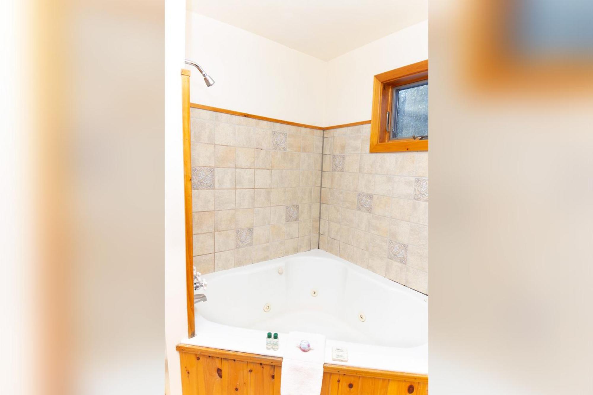 Keene Valley Trails End Inn المظهر الخارجي الصورة