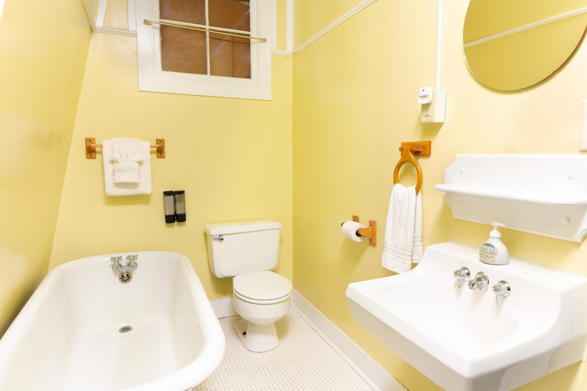 Keene Valley Trails End Inn المظهر الخارجي الصورة