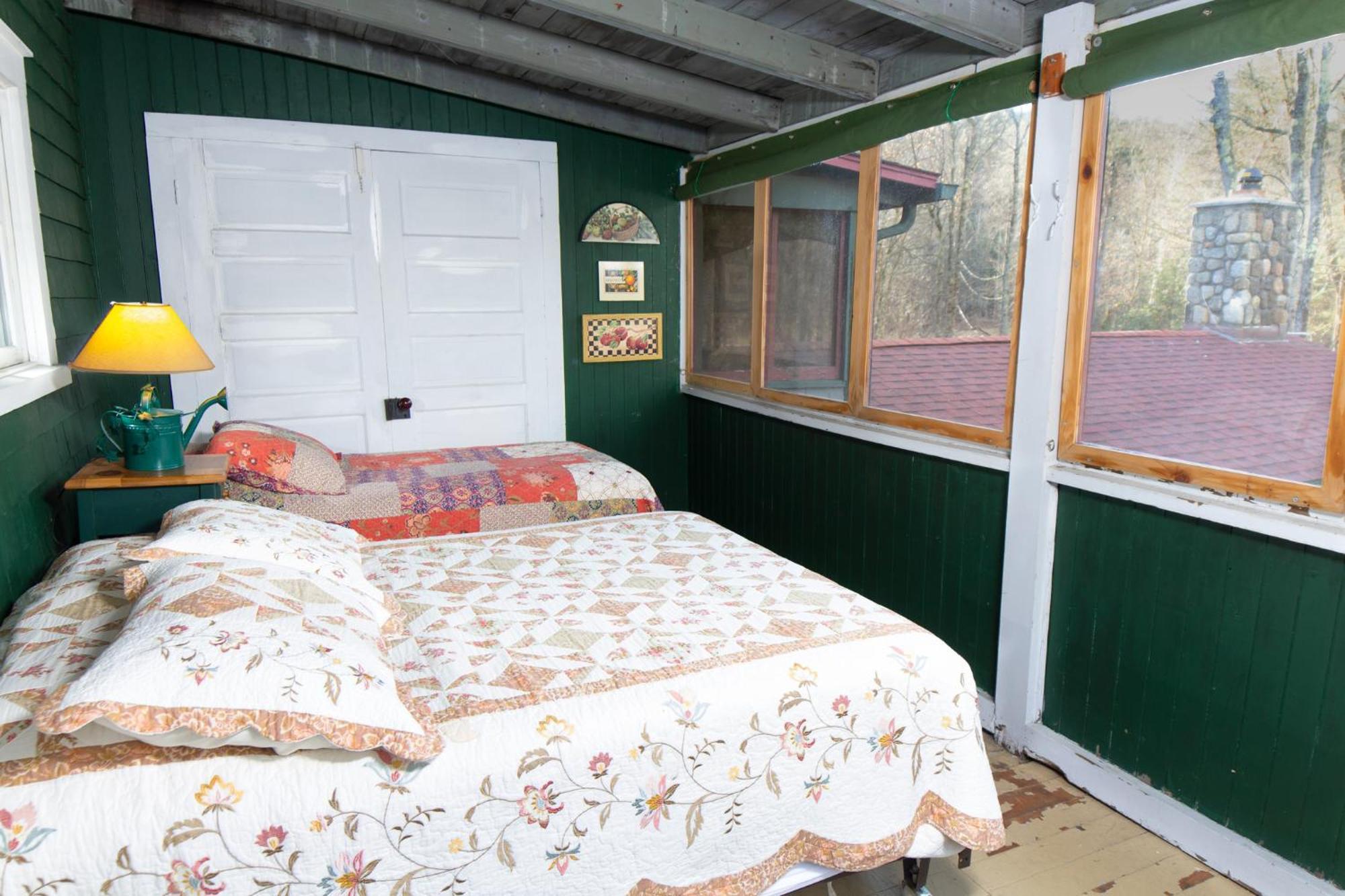 Keene Valley Trails End Inn المظهر الخارجي الصورة